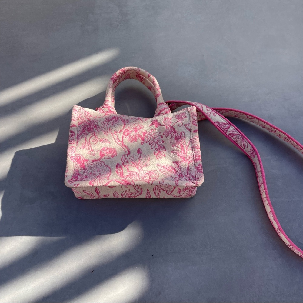Shiraleah Lana Jacquard Mini Tote Bag - Picture 5 of 8